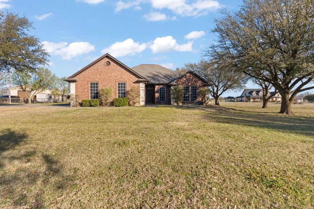 3578 Woodard Avenue, Cleburne