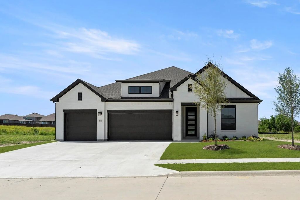 1052 Bingham Way, Forney
