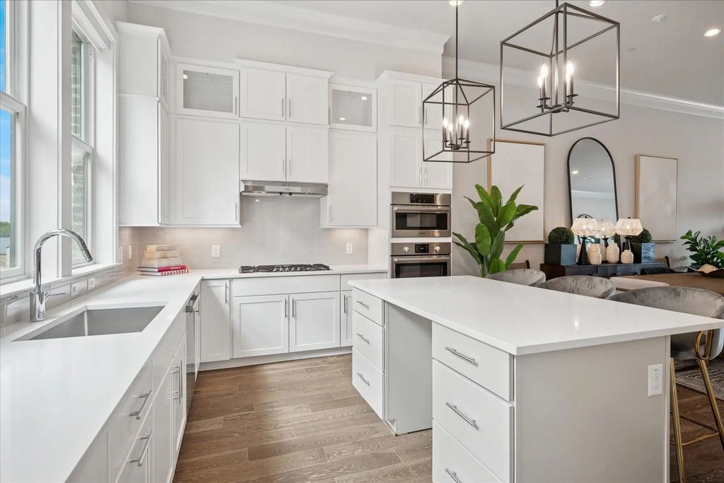 4122 Belt Line Road, Addison