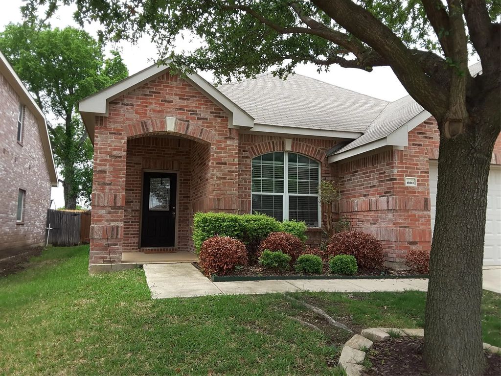 15617 Gatehouse Drive, Fort Worth