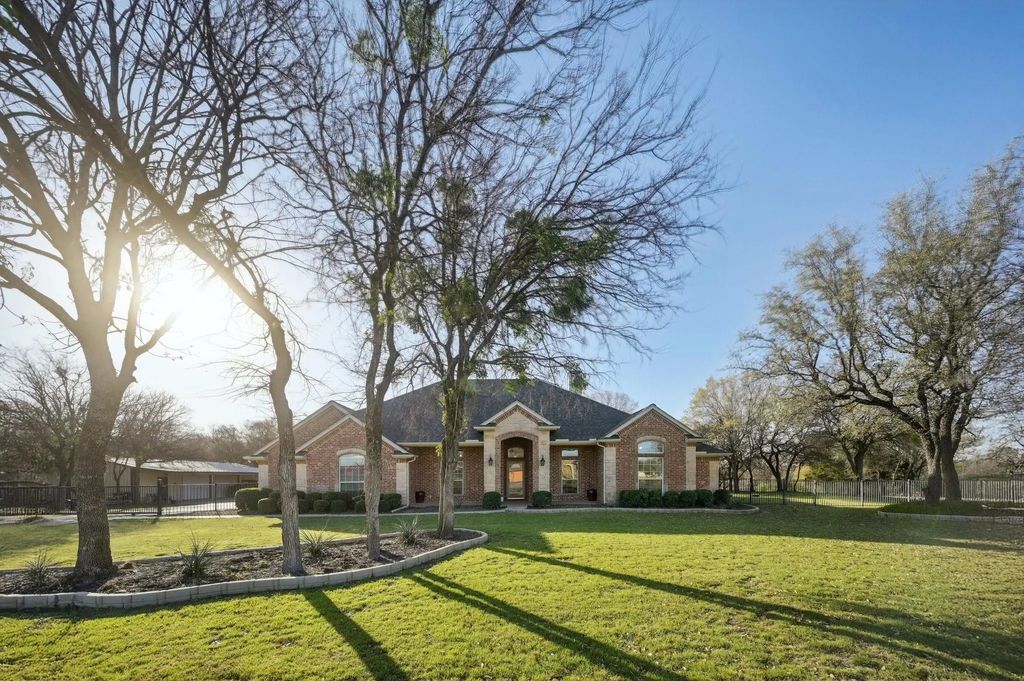 3001 Bald Eagle Court, Fort Worth