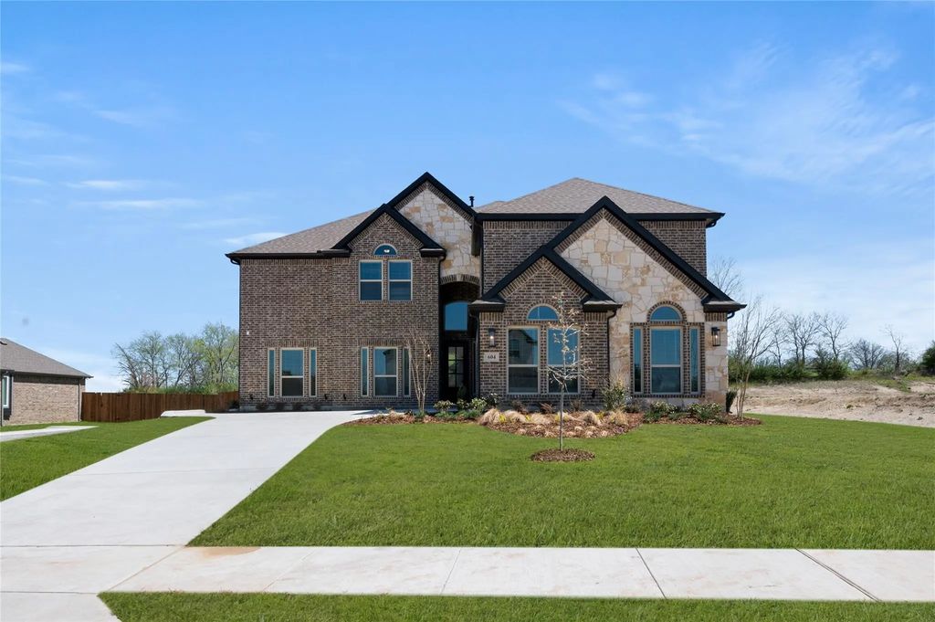 604 S Hidden Lakes Drive, DeSoto