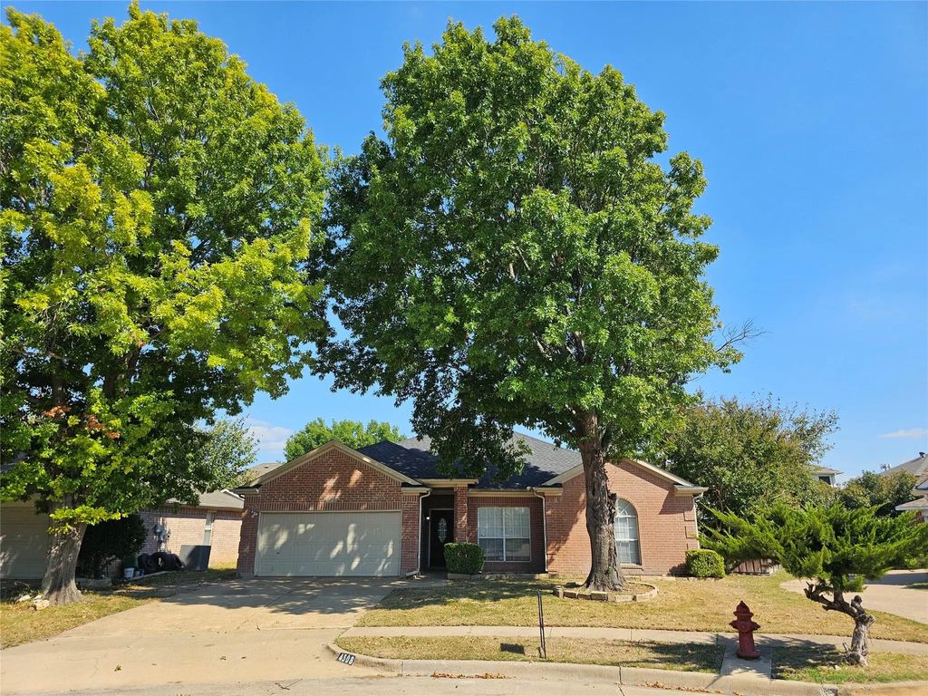 4508 Champion Hill Drive, Grand Prairie