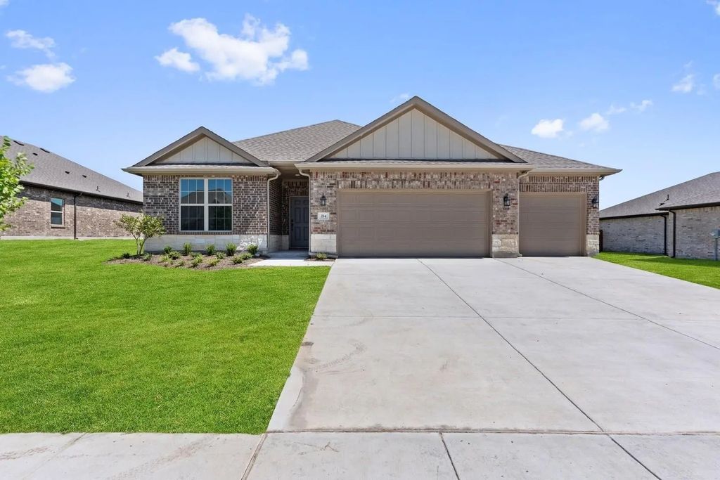 214 Briarwood Drive, Nevada