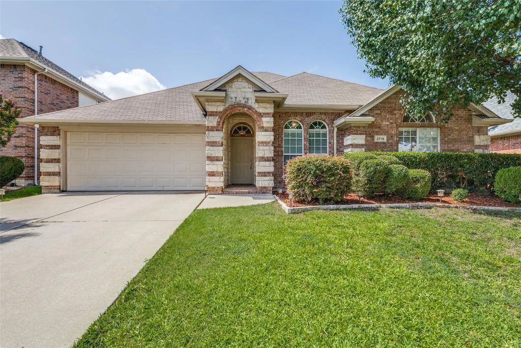 2716 White Rock Drive, Fort Worth