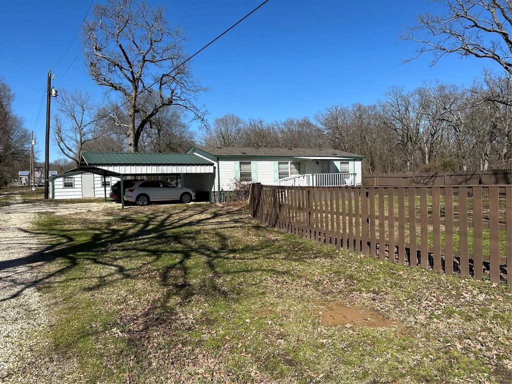 3159 Hwy 82 E, Paris