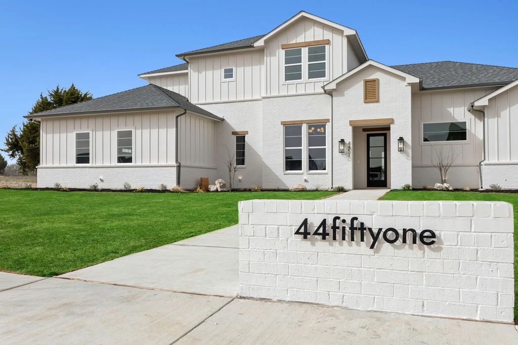 4451 Redbud Lane, Midlothian