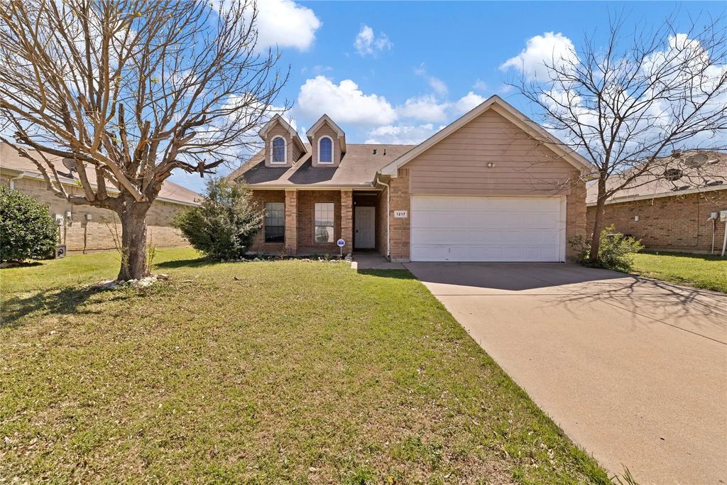 1217 Foxtail Lane, Crowley