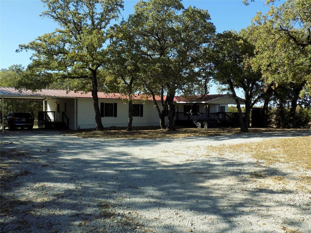 9489 Old Agnes Road, Springtown