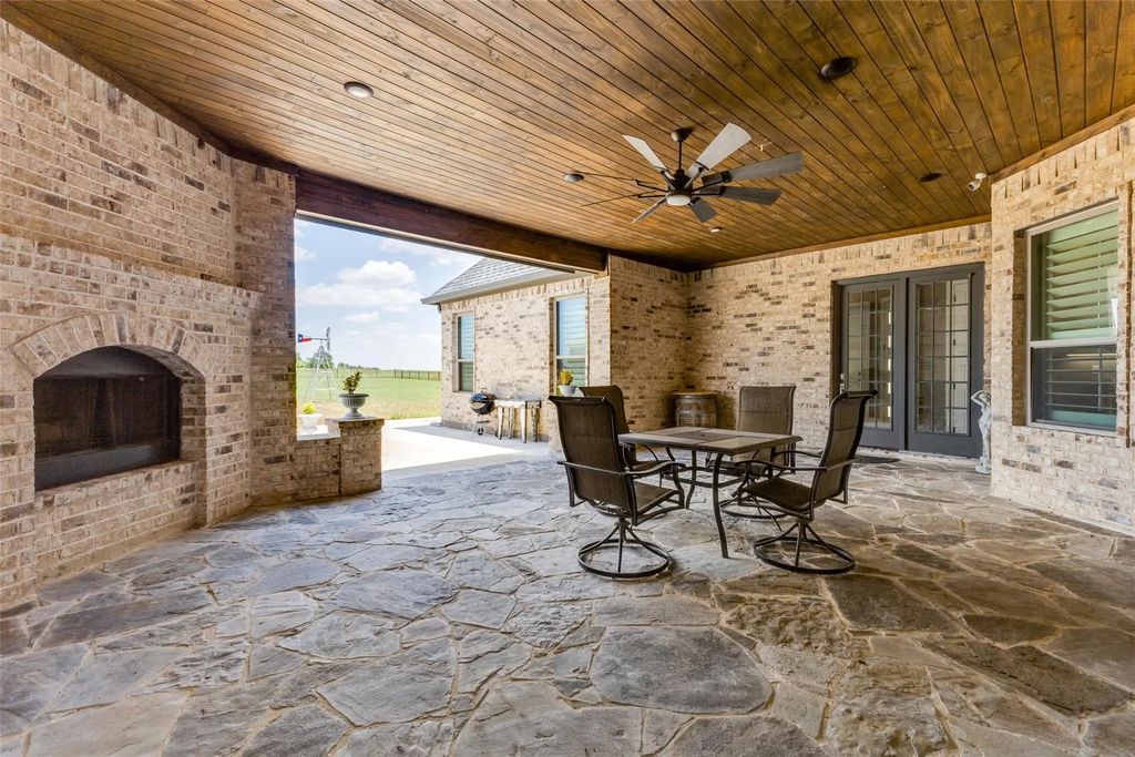 1077 Deerfield Drive, Wills Point