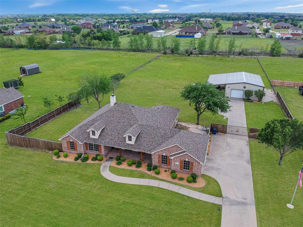818 Winding Ridge Lane, Rockwall