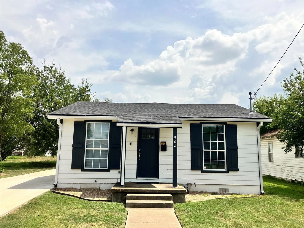 904 Gurley Lane, Waco