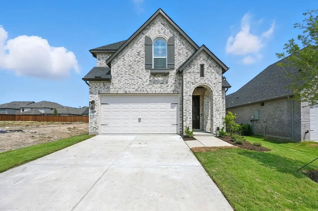 805 Stone Grove Road, Lavon