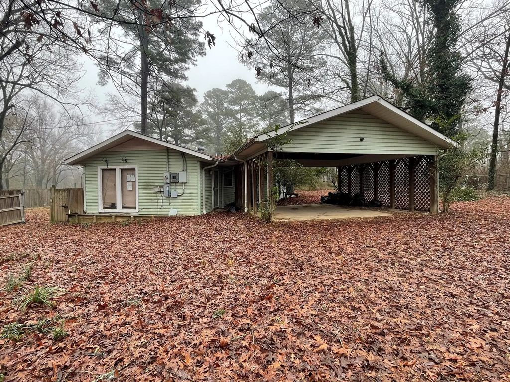 8696 Highway 169, Mooringsport