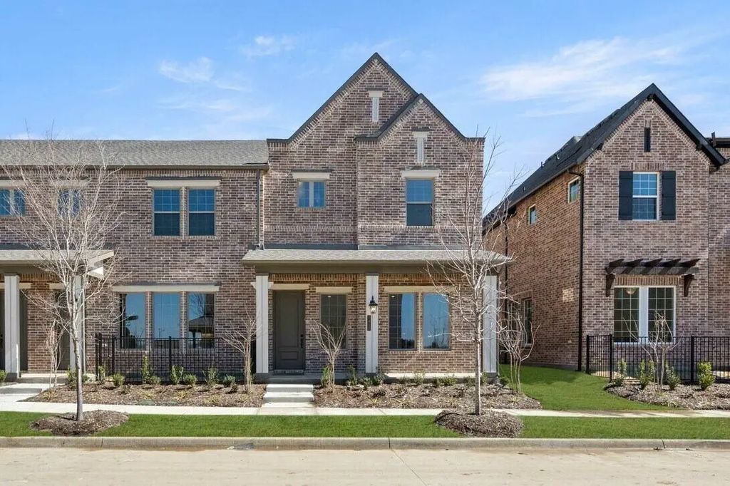 2412 Bulin Drive, Mansfield