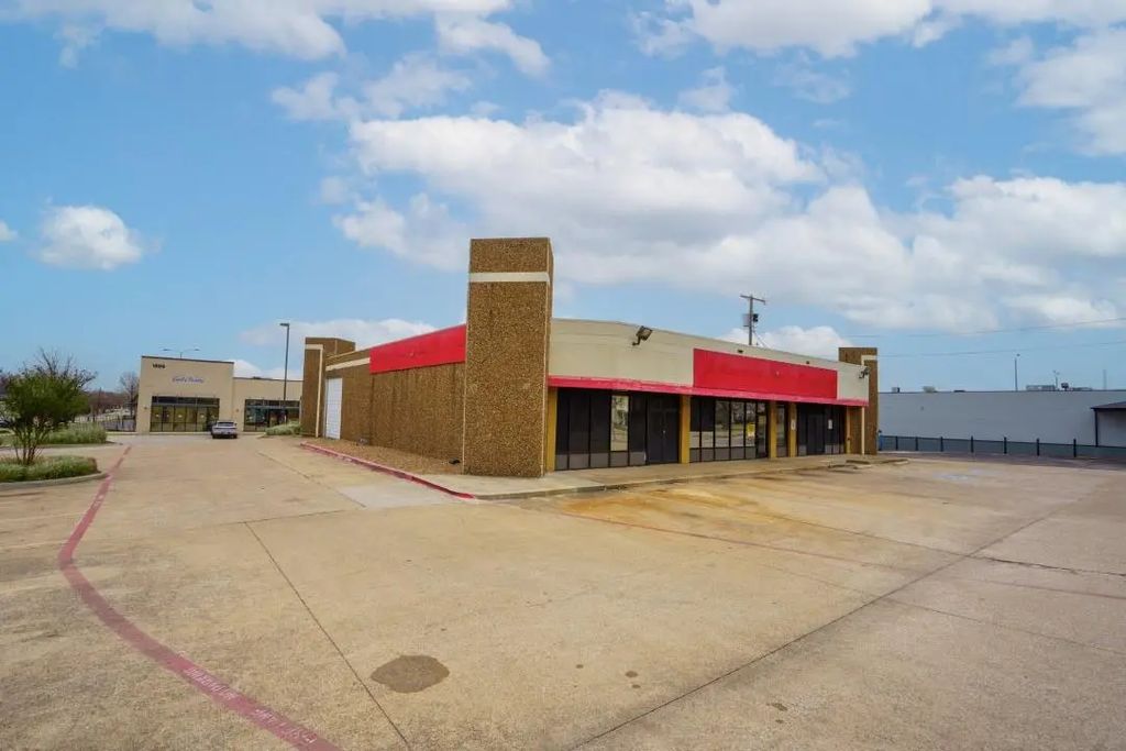 1890 K Avenue, Plano