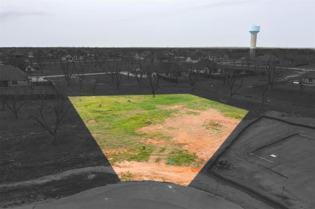 2113 Middlewood Circle, Granbury