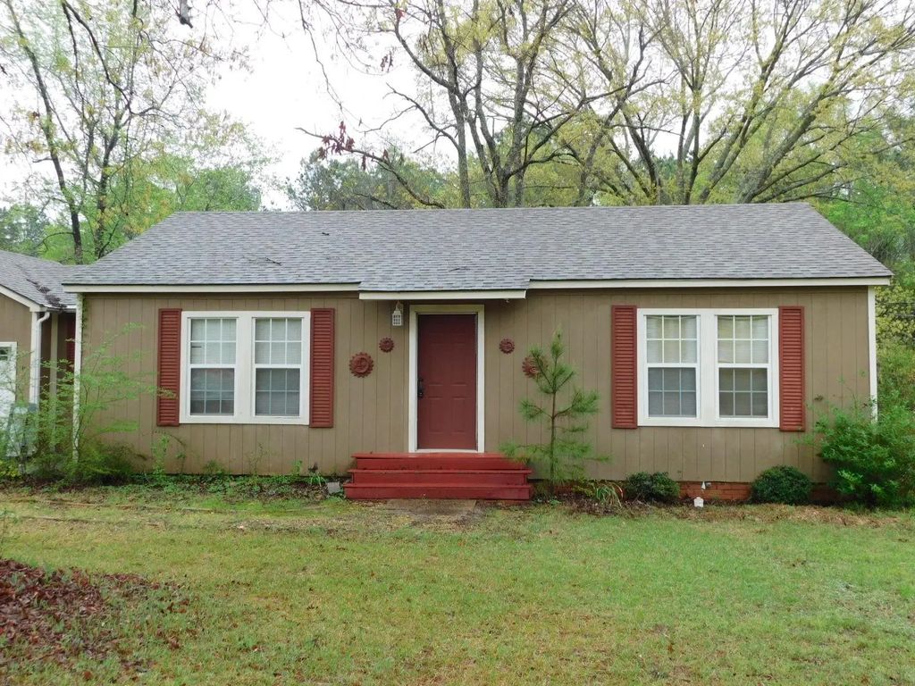 901 N Arkansas Street, Springhill