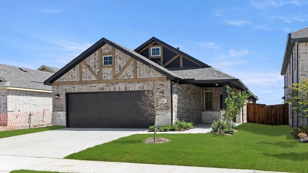 724 Hidden Feather Drive, Lavon