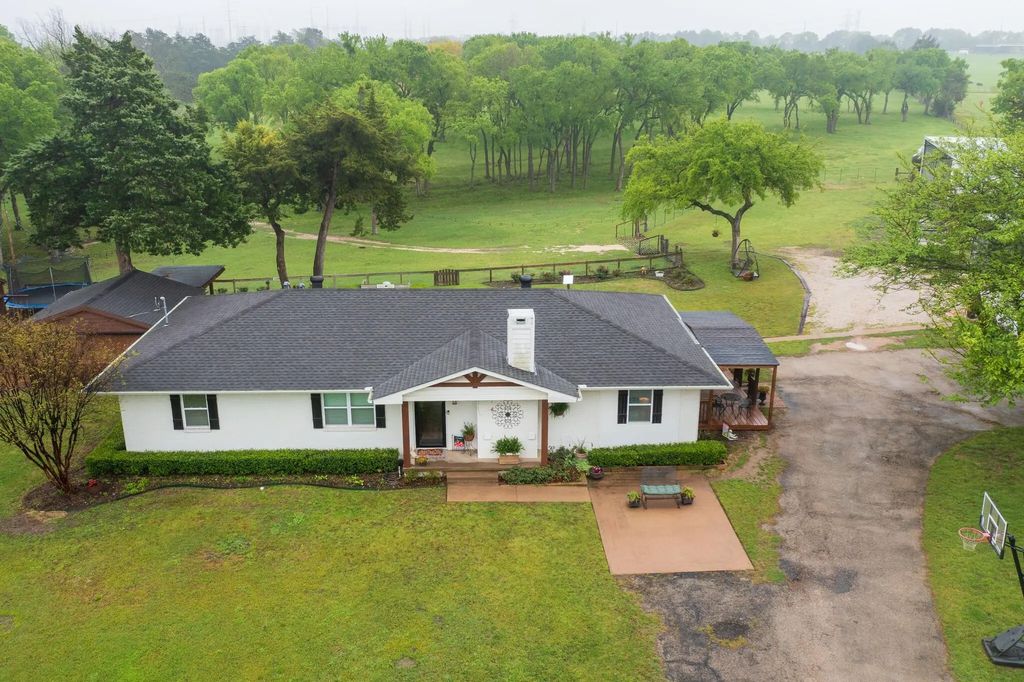 1302 Wilson Road, Lancaster