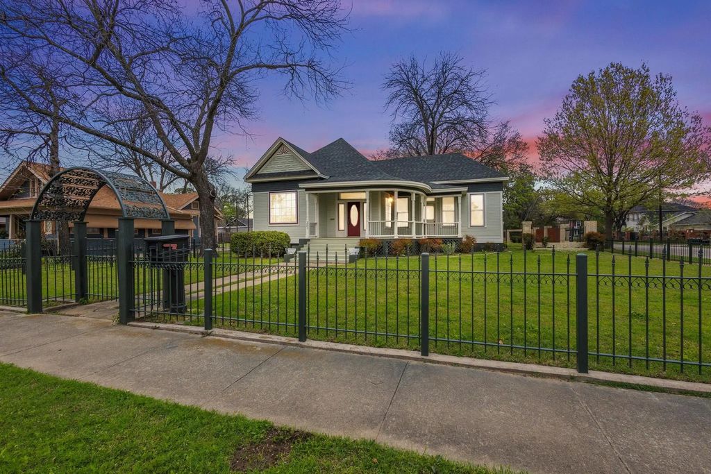 1001 W Morton Street, Denison
