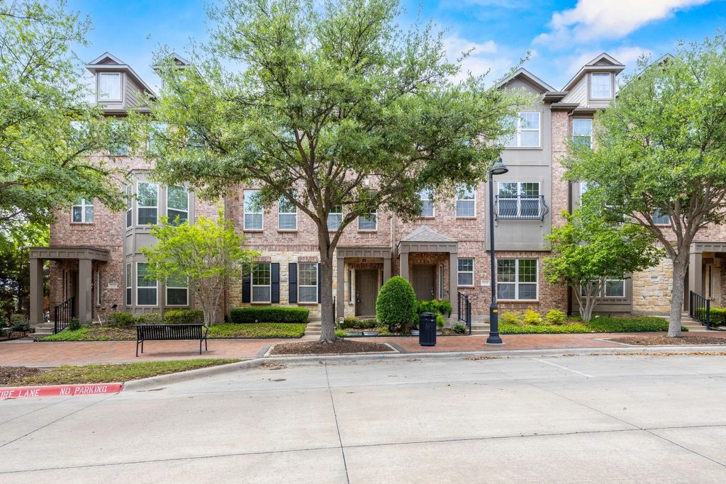 3931 Asbury Lane, Addison