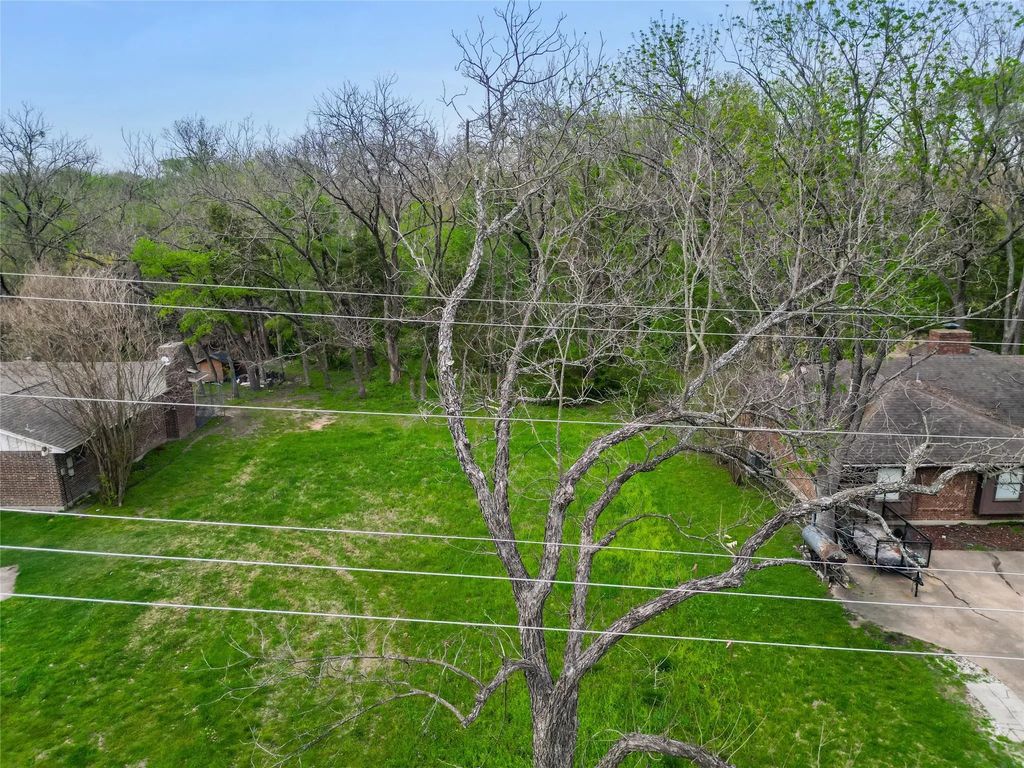 1707 Enchanted Lane, Lancaster