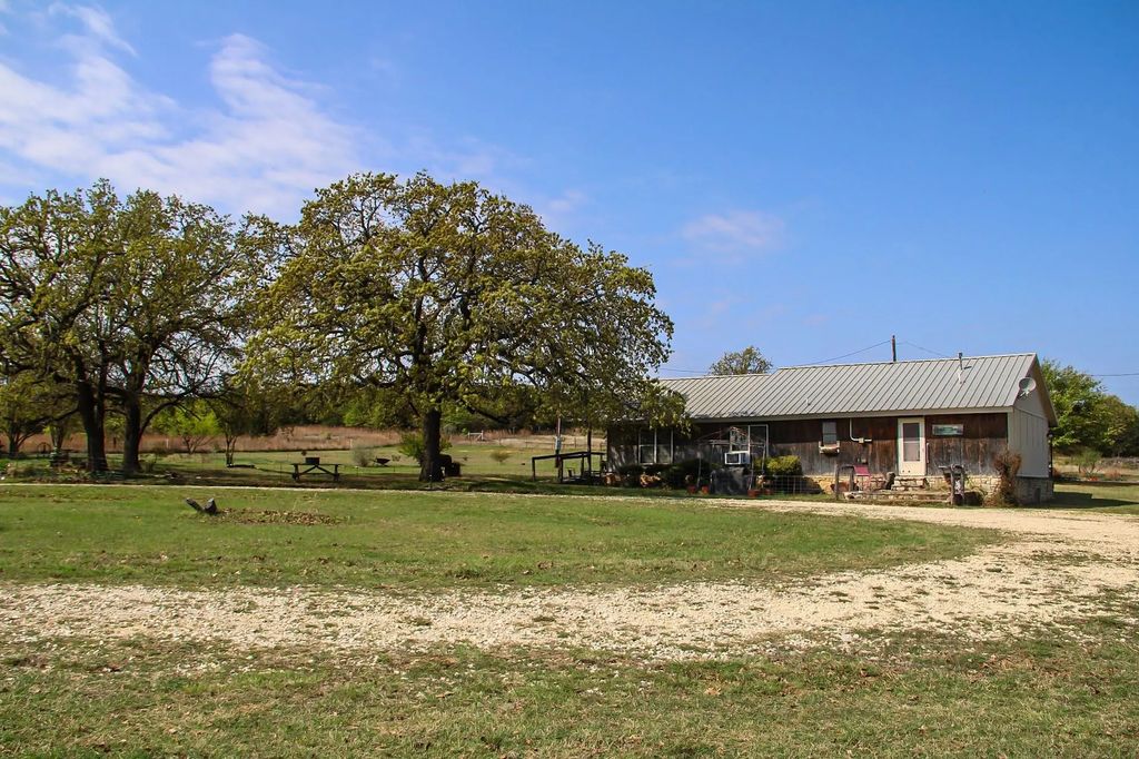 1535 Fm 203, Glen Rose