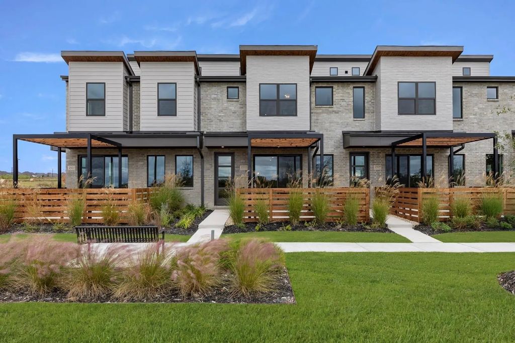 2005 Aldrich Mews, Celina