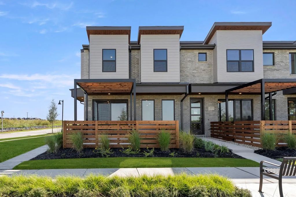 2001 Aldrich Mews, Celina