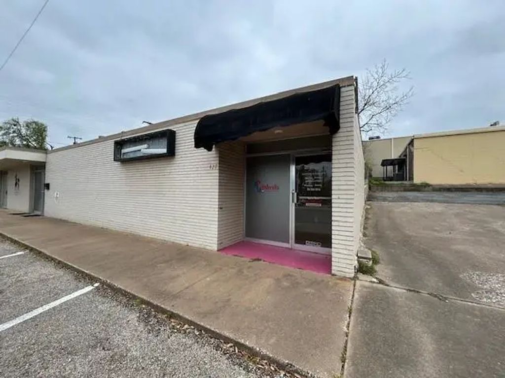 427 N Rusk Street A, Sherman