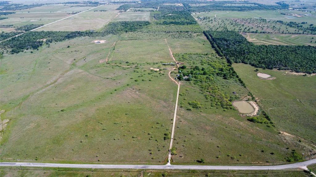 2100 Fm Rd 52, Perrin
