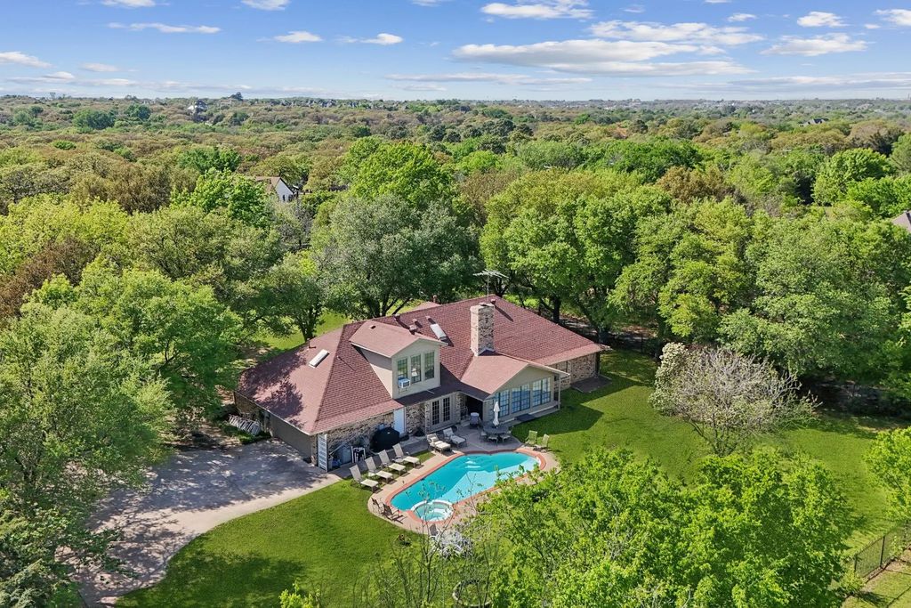 1425 N Peytonville, Southlake