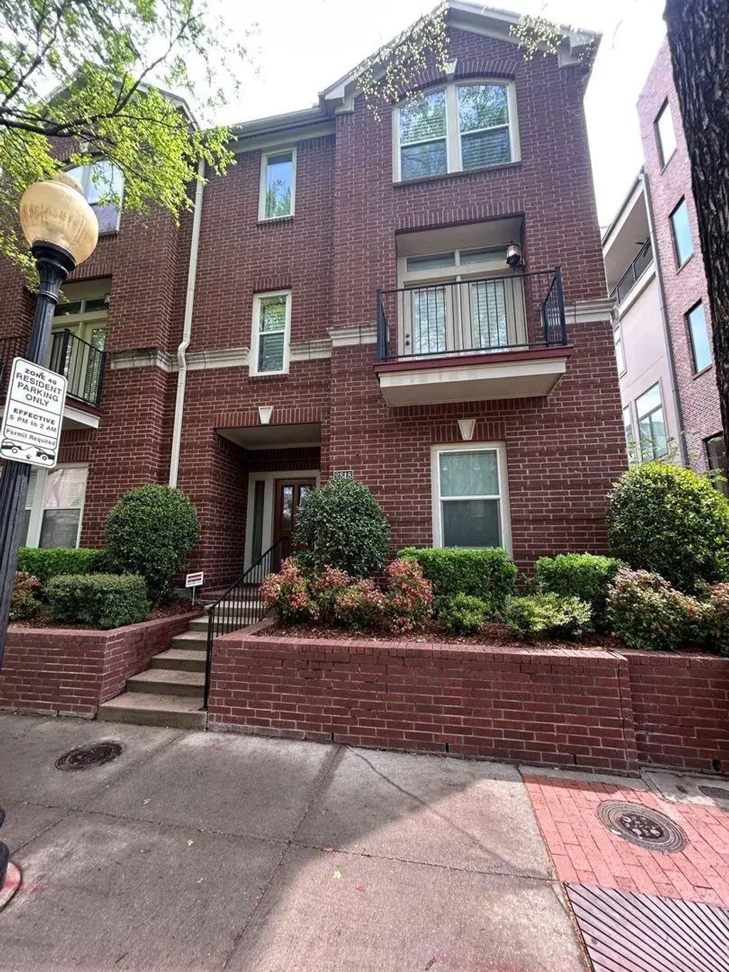 2818 State Street, Dallas