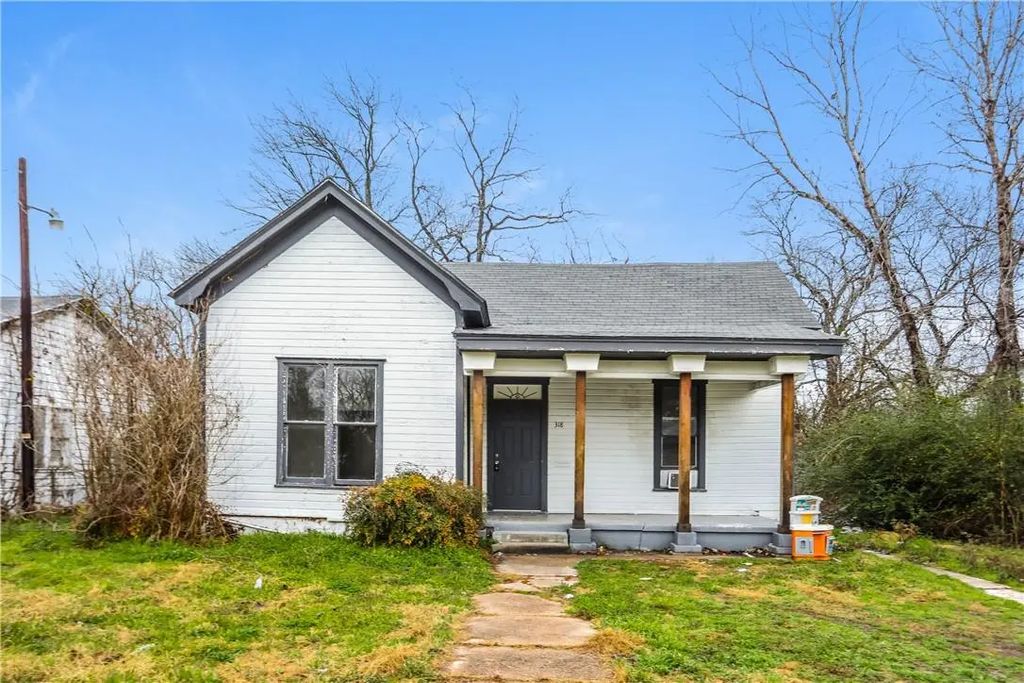 318 Durr Street, Marlin