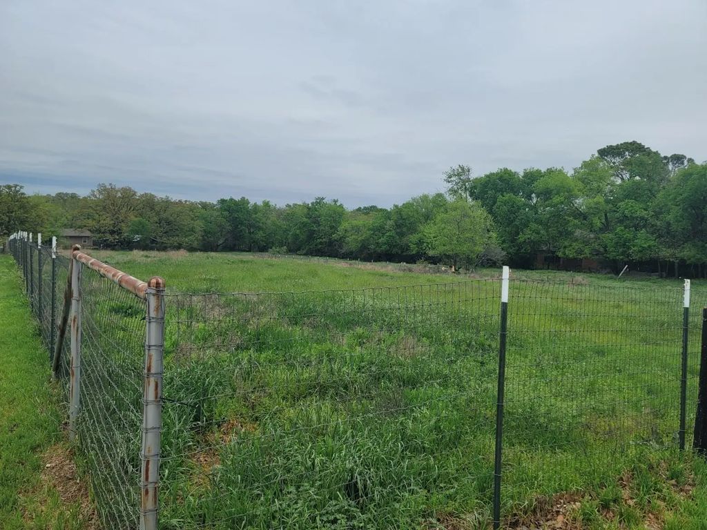 304 N Lakeview Drive, Lake Dallas