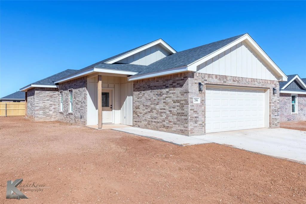 286 Waterloo, Abilene