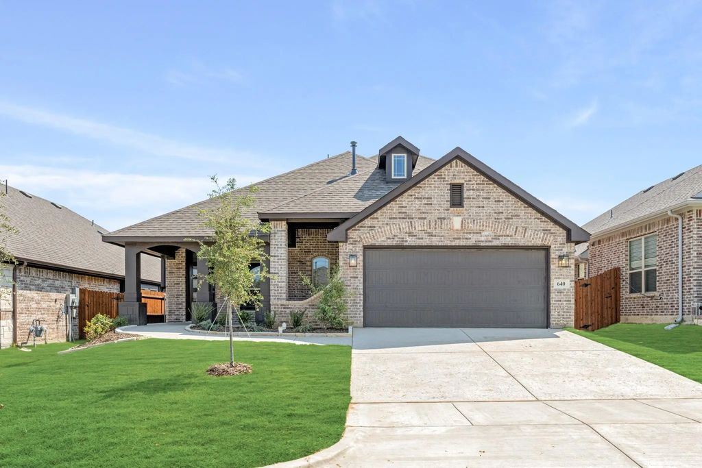 640 Pawprint Hollow, Godley