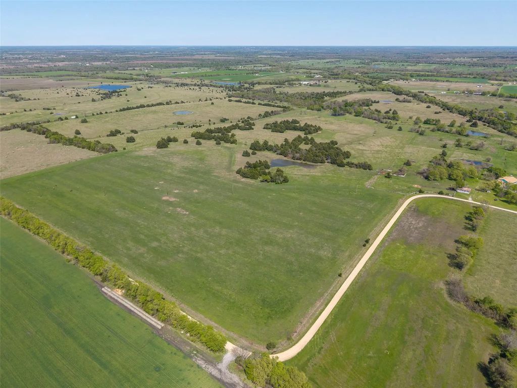 25 Ac County Road 1046, Celeste