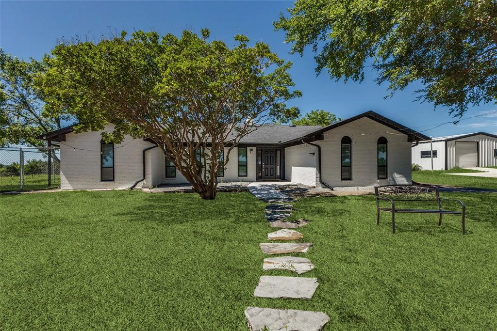 917 Marlow Road, Bells