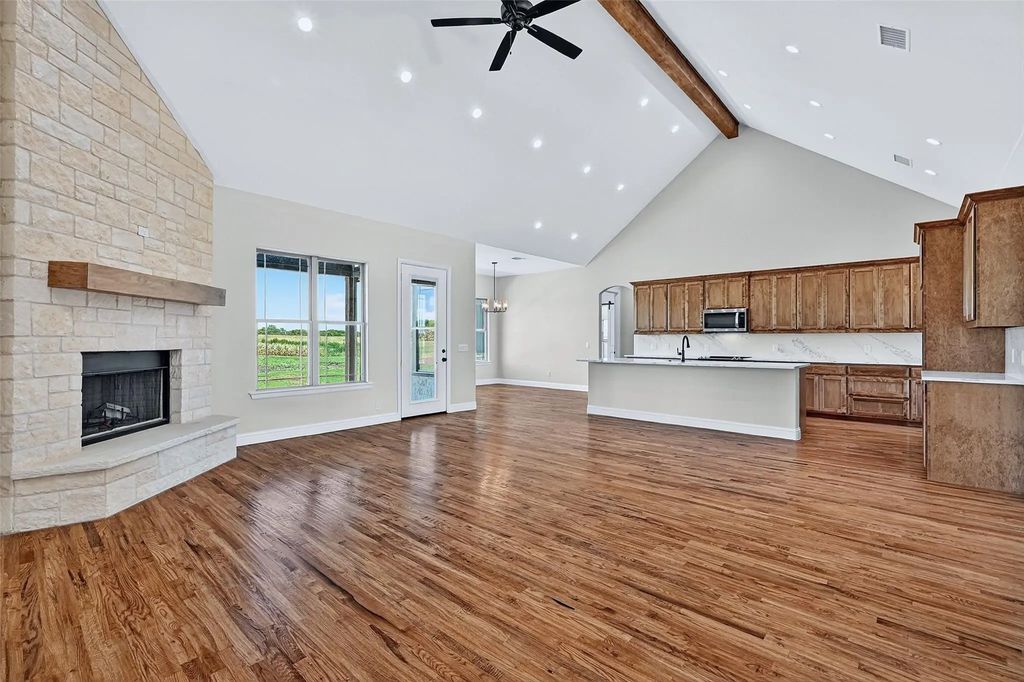 421 Schneider Road, Sherman