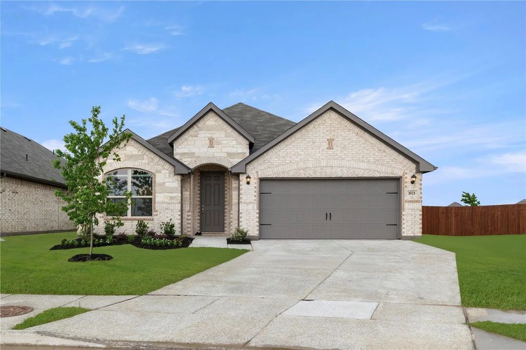 1021 Goya, Royse City