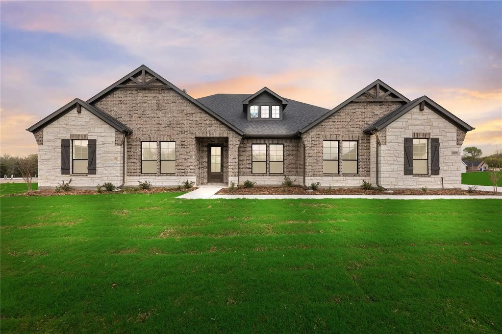1055 Julian Drive, Van Alstyne