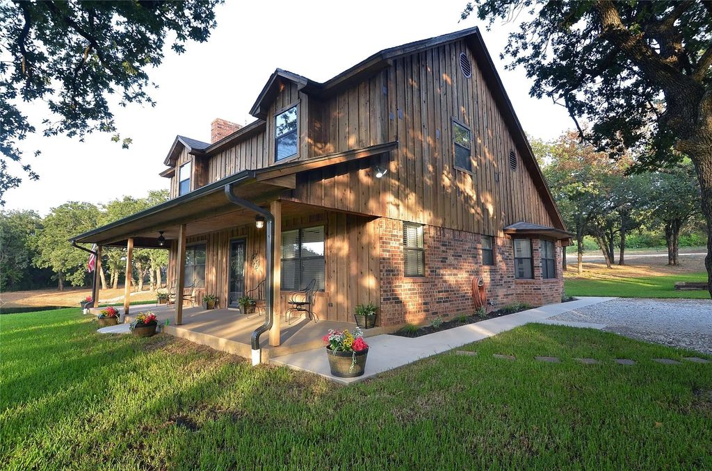 701 Elm Hill Boulevard, Burleson
