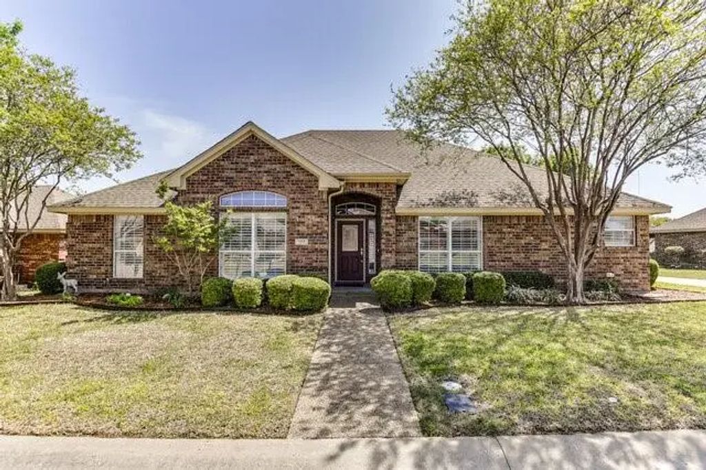 128 Crestridge Drive 33, Cedar Hill