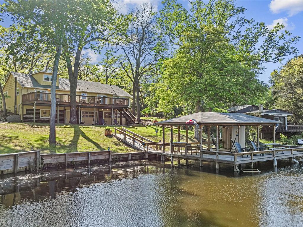 1903 County Road 3230, Quitman