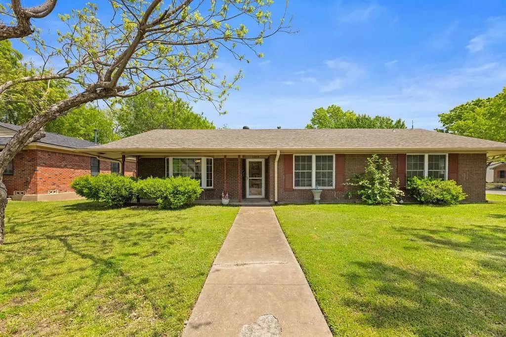1203 Blanton Place, Sherman