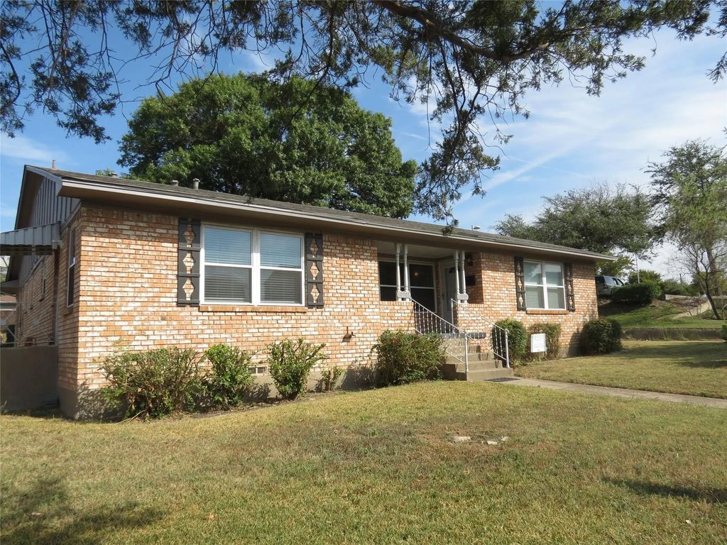 10903 Lake Gardens Drive, Dallas