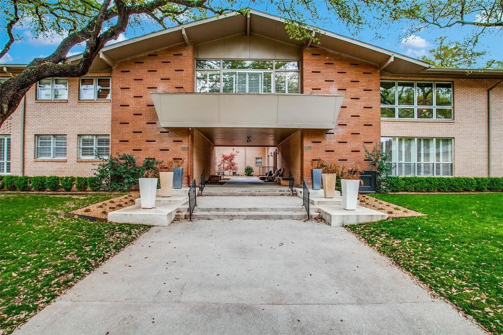 6130 Bandera Avenue C, Dallas