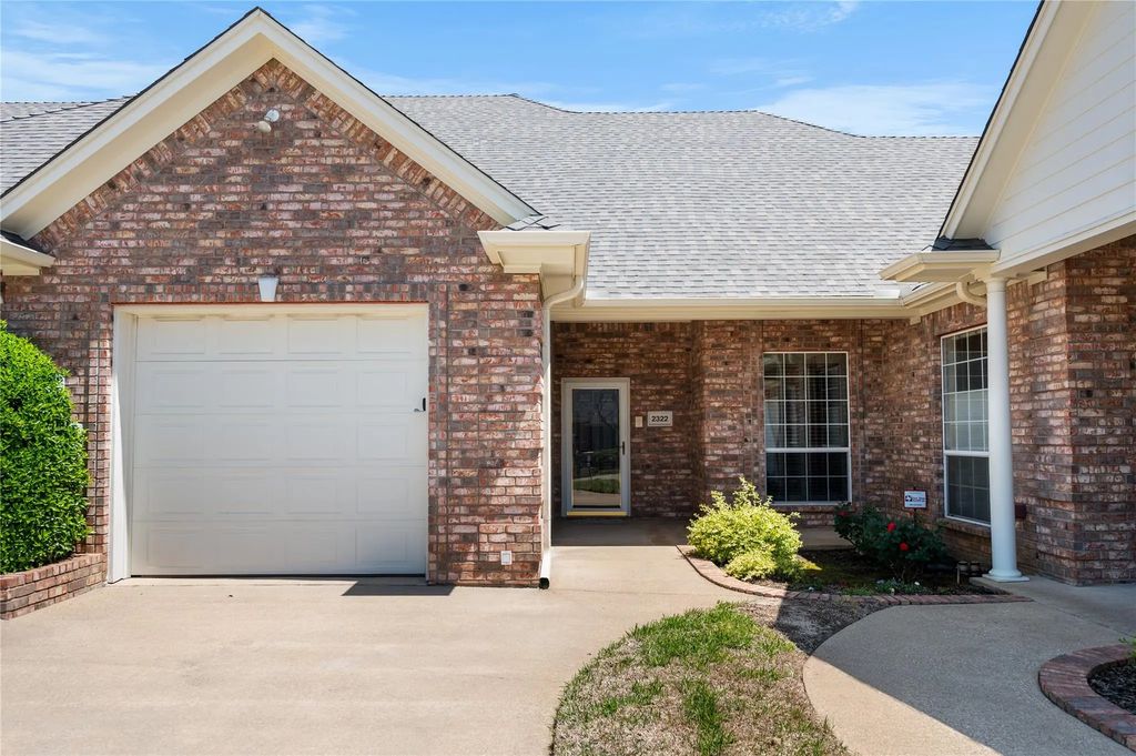 2322 Dietz Lane, Tyler